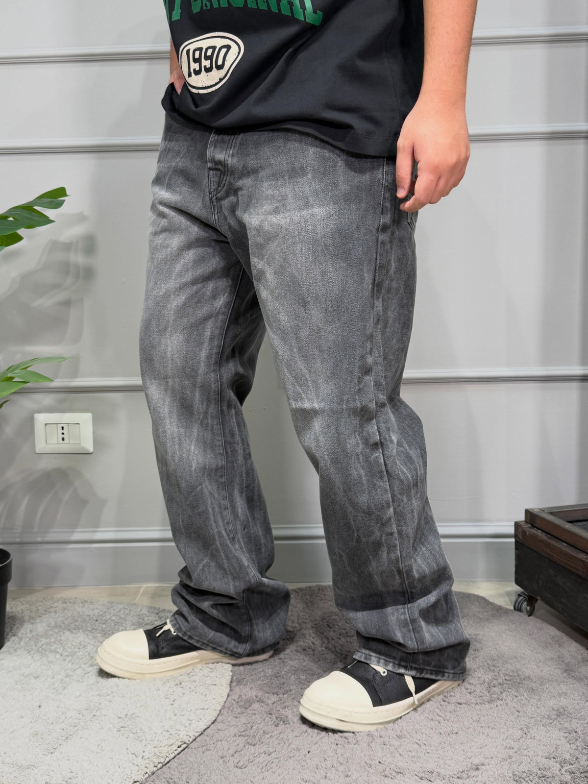 Baggy Grey